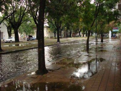 Alerta meteorol�gico: �La idea es minimizar el riesgo que puede ocasionar una tormenta�, aseguraron desde Defensa Civil