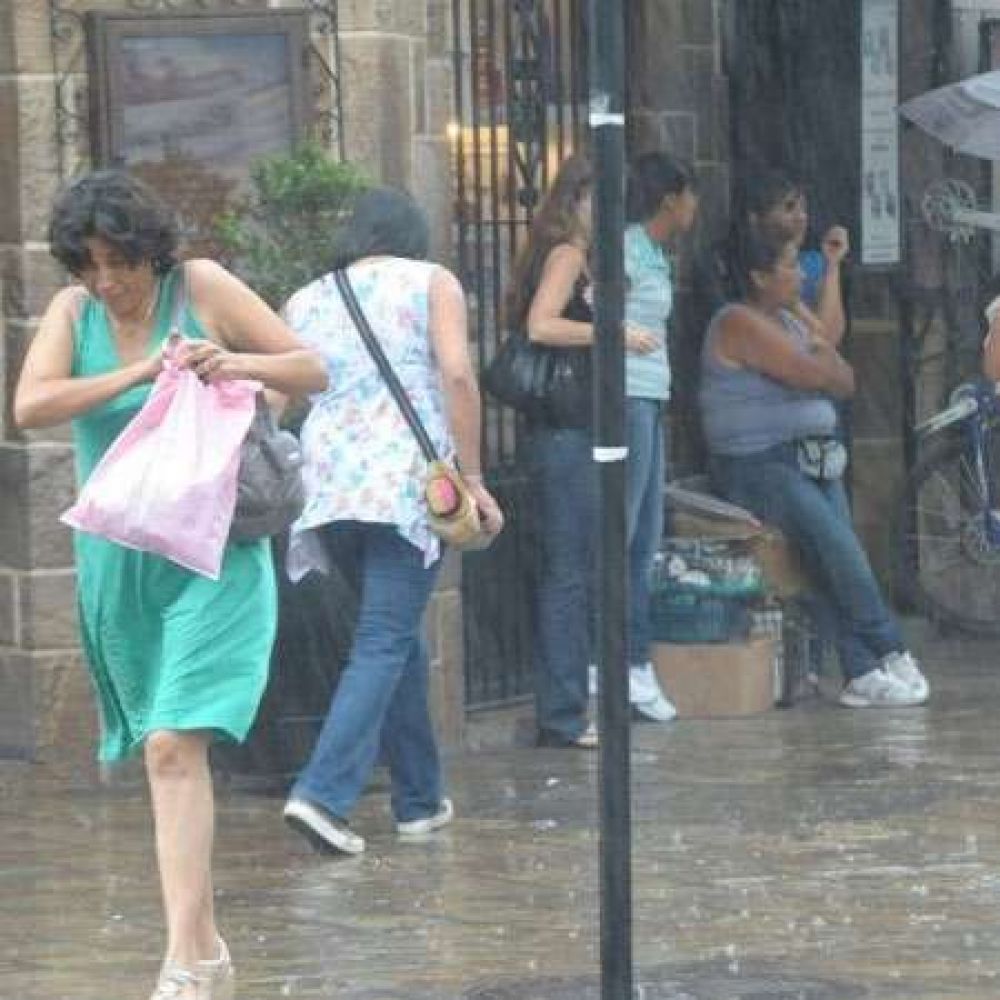 Intensas lluvias y granizo en gran parte de los llanos