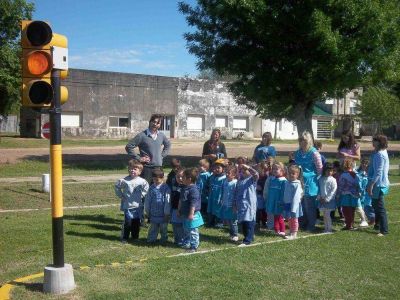 Urdinarrain: educaci�n vial con ni�os de jard�n