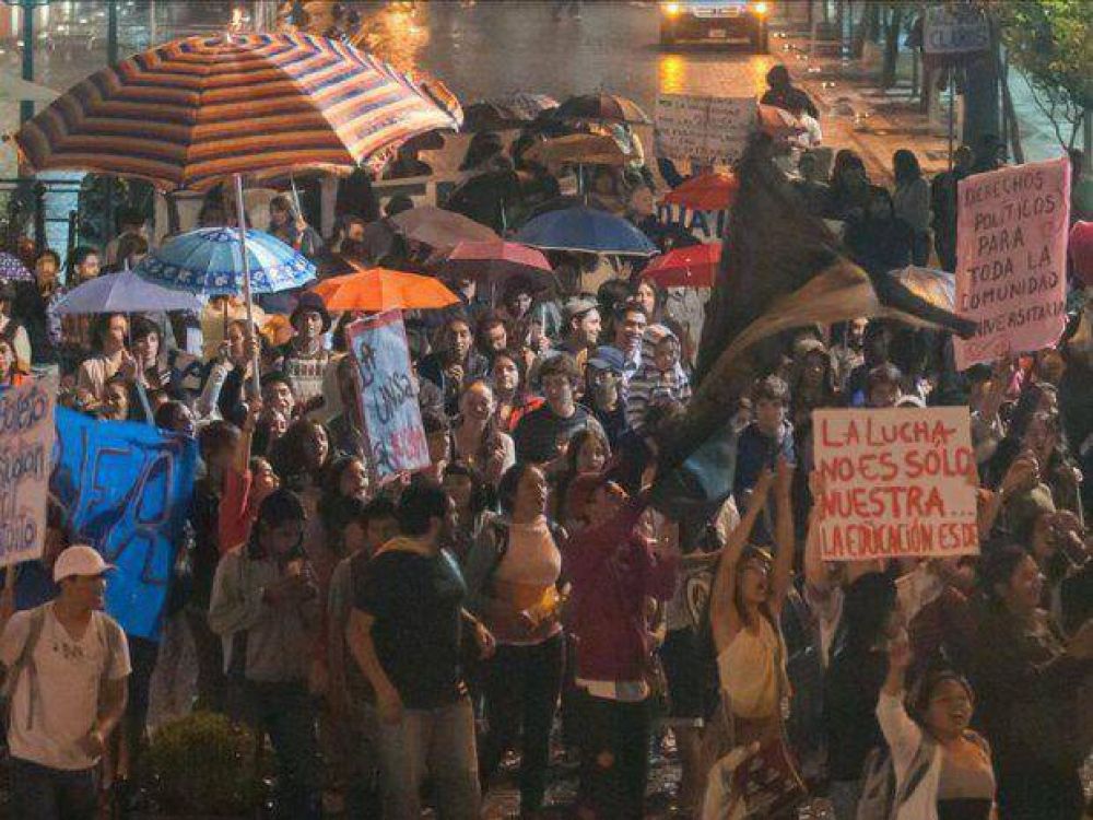 Sigue sin di�logo el conflicto de la UNSa