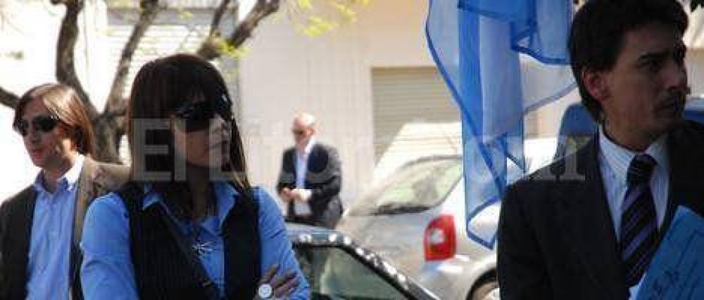 Violento arrebato contra una jueza en barrio Sur