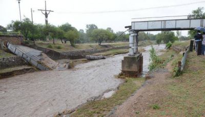No aparece el remisero al que se llev� el r�o
