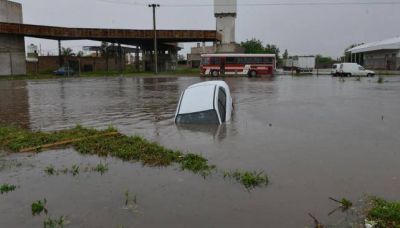 Tormenta: tras los da�os del agua, la ciudad busca reponerse