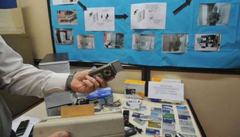 Los acusan de m�s de 80 estafas en cajeros