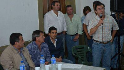 Bisogni se inclin� por C�ceres y desminti� a Lauritto	 