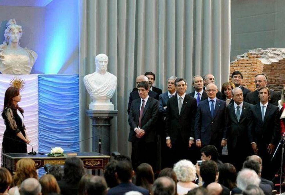 CFK se prepara para volver a la Rosada y se especulan cambios en el Gabinete