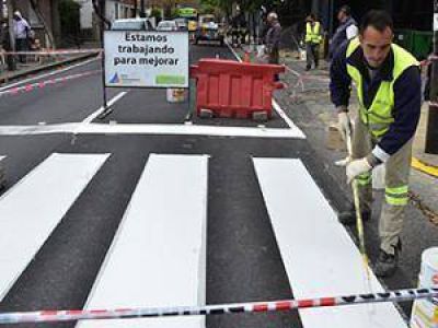 Contin�a el plan integral de pintura vial en San Fernando