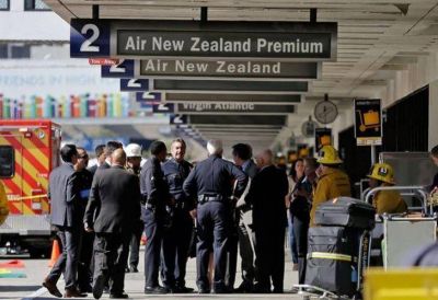 Tiroteo: un muerto y siete heridos en el aeropuerto de Los Angeles