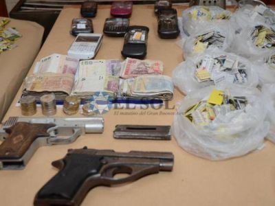 Secuestran paco y coca�na