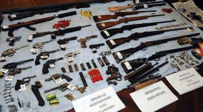 Rosario: secuestran un arsenal e investigan si se us� en el atentado a Bonfatti