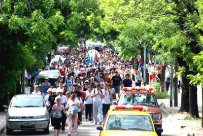 Esta tarde caminar� Z�rate a Luj�n con �efecto Francisco�