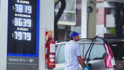 Despu�s de las elecciones, YPF subi� la nafta un 6 por ciento