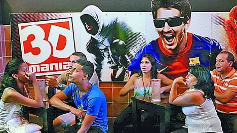 El gobierno de Cuba prohibi� de modo sorpresivo los peque�os cines caseros