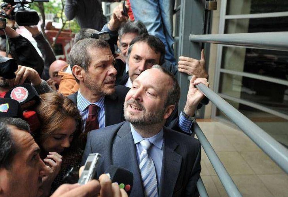 Cablevisi�n vale US$ 4 mil millones en el mercado