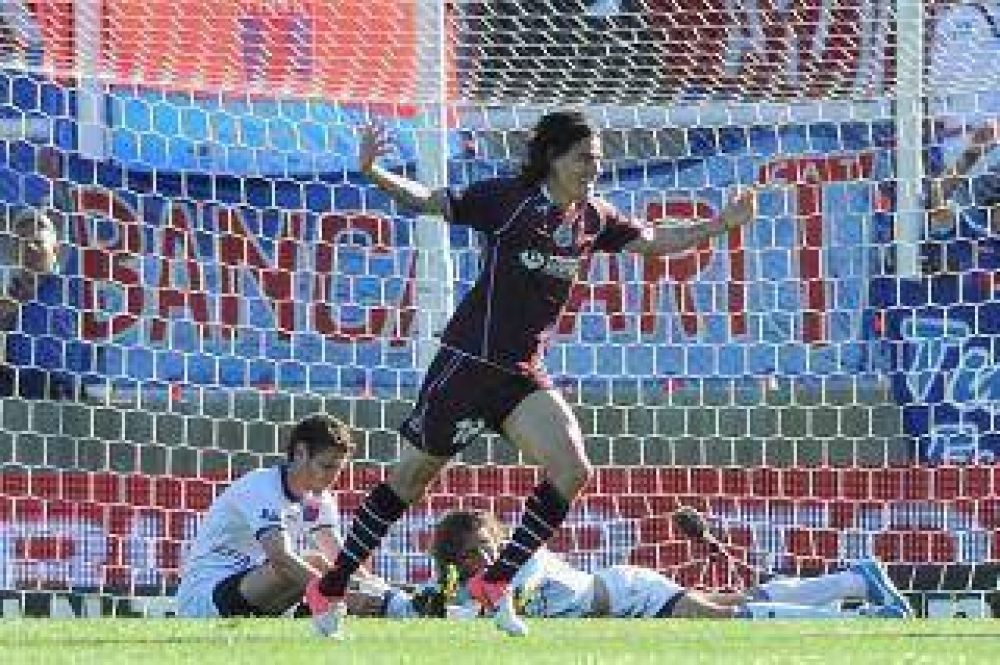 Tigre cay� ante un Lan�s muleto