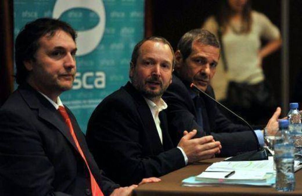 Daniel Larrache: �Con la Ley de Medios no se discute el contenido, se discute el tama�o de las empresas�