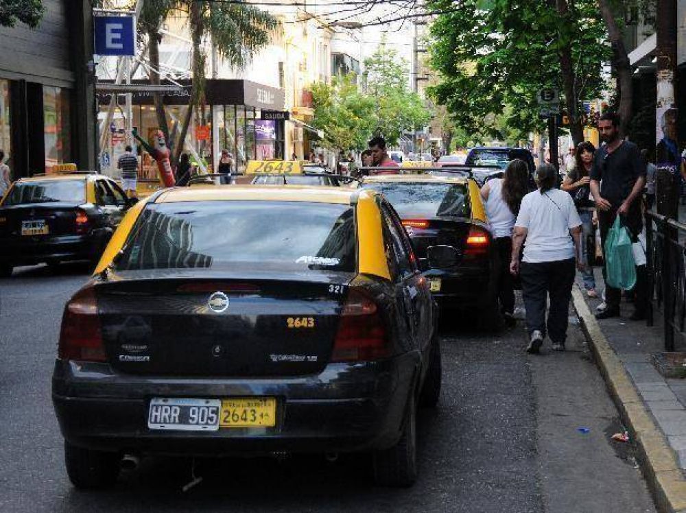 Los taxistas vuelven al Concejo para reclamar una actualizaci�n tarifaria