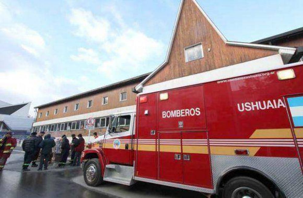 Fuego cruzado por los subsidios de los bomberos