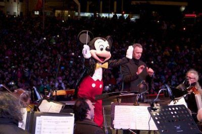 La magia de Disney deslumbr� la noche en la capital fueguina