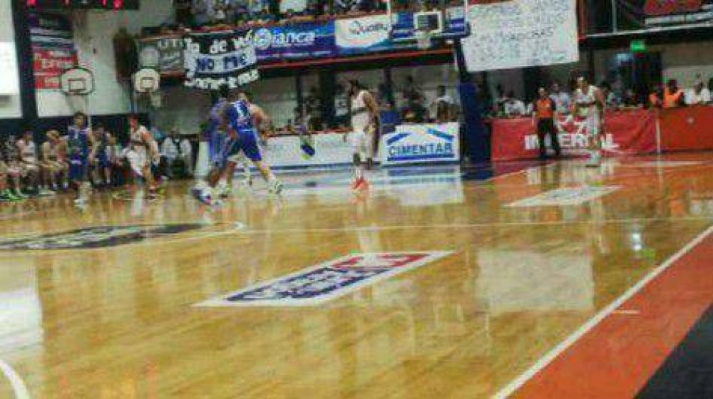 Argentino se vio superado por Lan�s y volvi� a perder