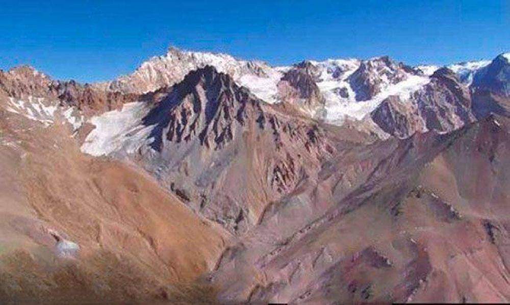 Atuel: alerta por la falta de nieve