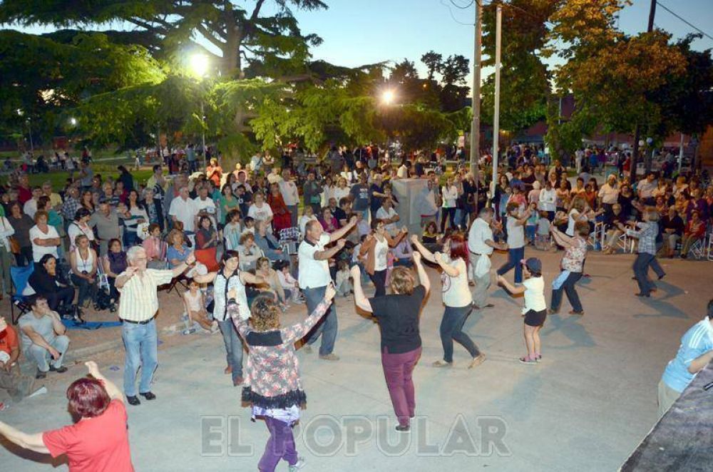 San Vicente reinaugur� su plaza con fiesta
