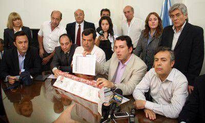 Cr�ticas del justicialismo a la boleta �nica que proponen los radicales
