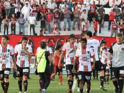 Patronato tuvo todo para ganar pero s�lo igual� con Almirante Brown 
