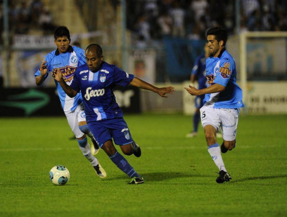 Atl�tico fue otro pelotazo en contra