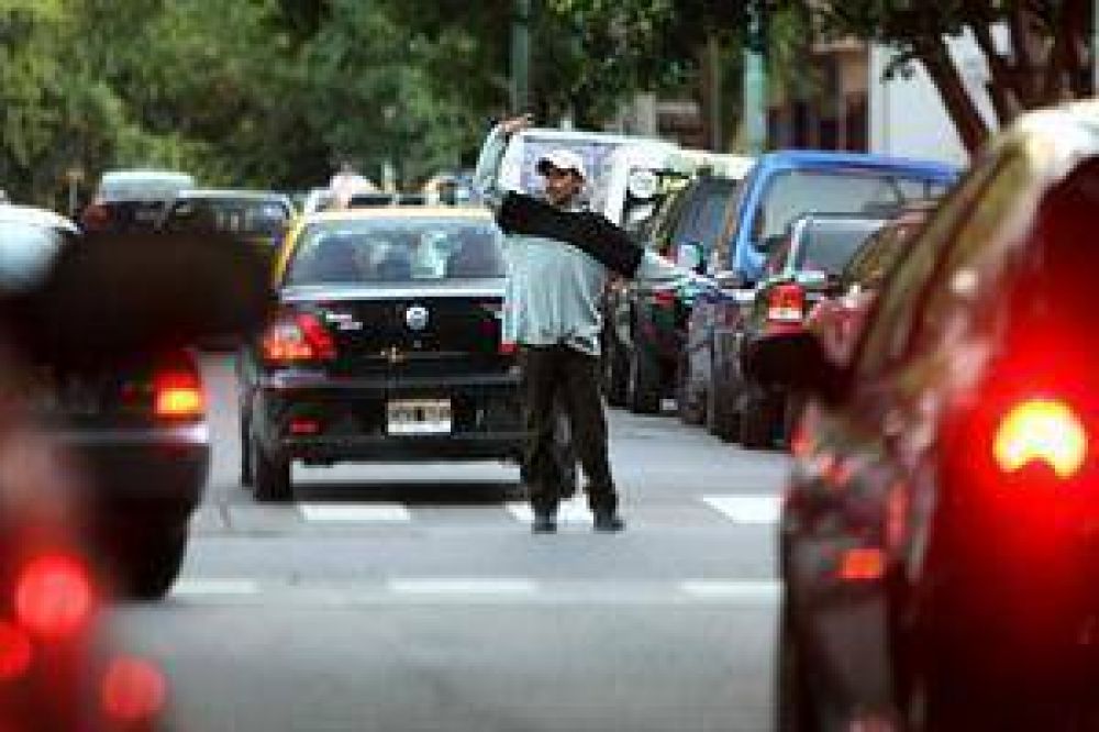 Mauricio Macri presentar� un proyecto para desplazar a los "cuidacoches"