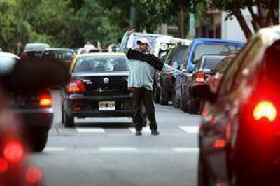 Mauricio Macri presentar� un proyecto para desplazar a los "cuidacoches"