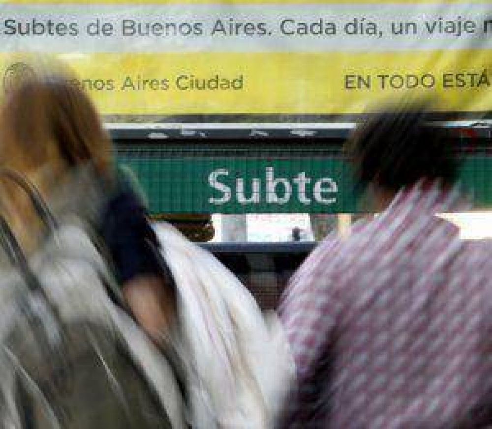 "El 70% de los que viajan en subte toma un caf� al d�a y puede pagar la nueva tarifa"