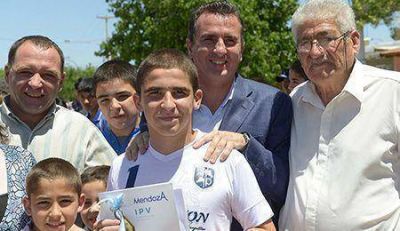 El gobernador inaugur� un CDR en la Central y entreg� casas en Rivadavia