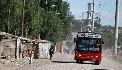 El servicio de transporte de El Pozo cumpli� 5 meses