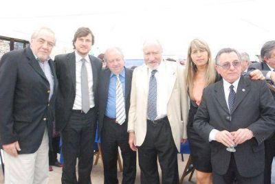 Ghi se reuni� con H�ctor Negri
