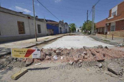 Lanus: Intensos trabajos en m�s calles en el distrito
