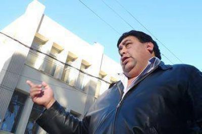 MATEO SU�REZ: �NO CREO QUE BUZZI PUEDA TERMINAR SU MANDATO�