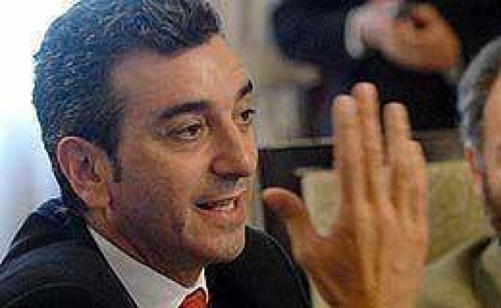 Gobierno calific� de "vergonzosa" la denuncia de Uni�n-PRO 