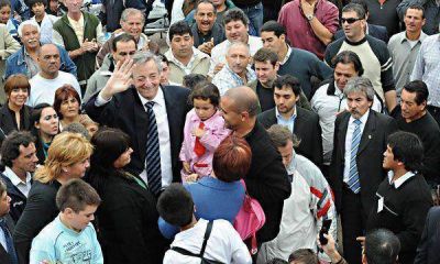 Kirchner visita la papelera Massuh junto a parte del Gabinete
