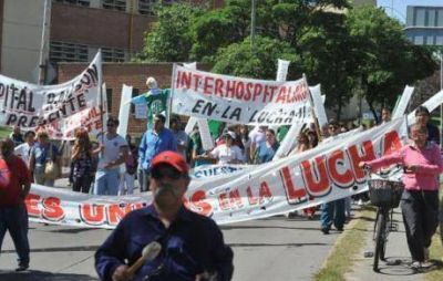 Empleados de la salud se movilizan el mi�rcoles