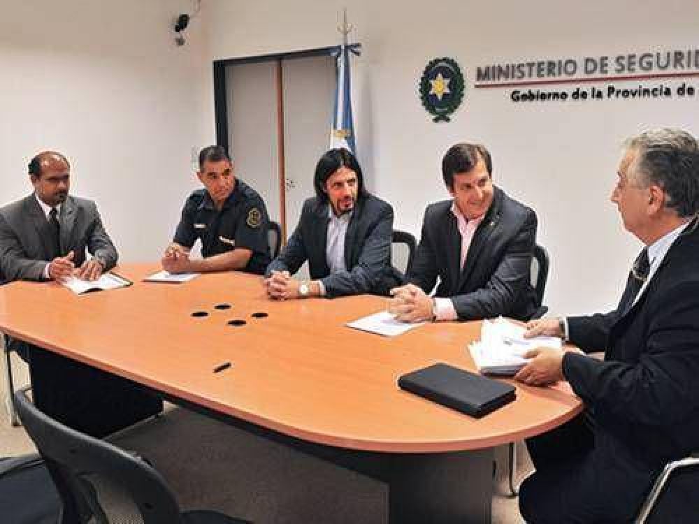 La Polic�a y el Servicio Penitenciario cerraron el acuerdo salarial 2014