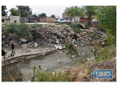 Habr� licitaciones millonarias para sanear el arroyo Anto�ico
