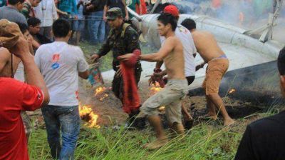 Tragedia a�rea en Bolivia: al menos 8 muertos y 10 heridos