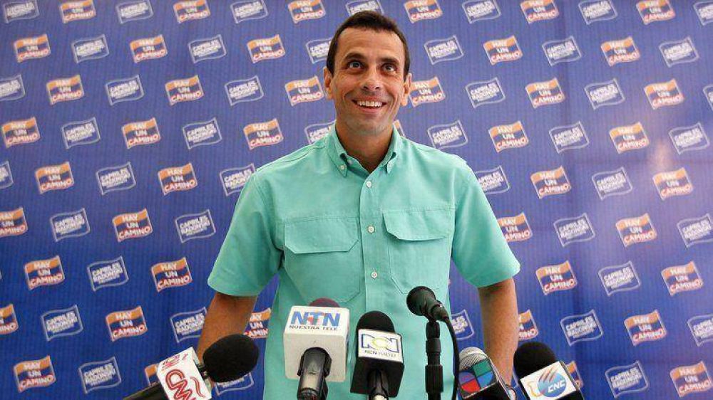 Capriles parti� rumbo al Vaticano para reunirse con el Papa