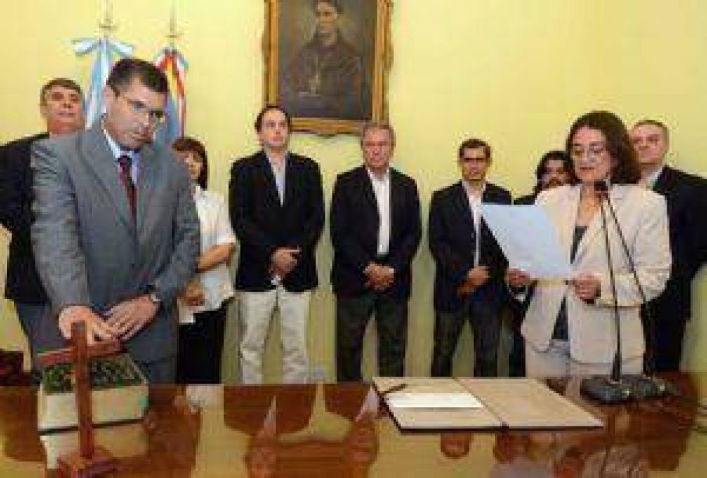 Juan Pablo Morales asumi� como el primer secretario de Seguridad