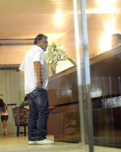 "RR" y un adi�s cantado