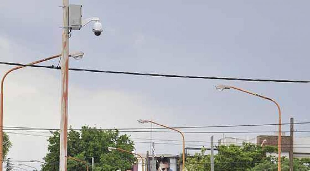 Ya se instalan otras 60 c�maras de seguridad
