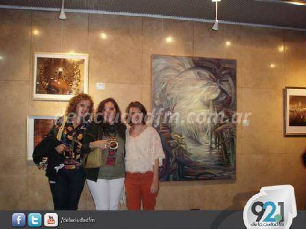 La artista pl�stica pig�ense Nora Corradetti expone en la Bolsa de Comercio de Buenos Aires