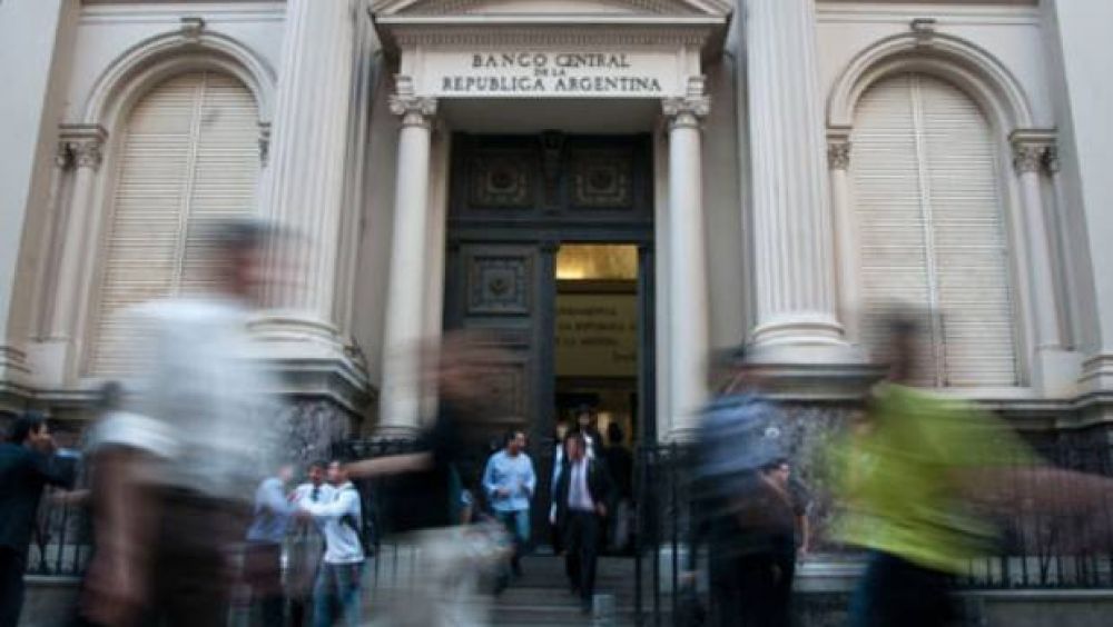  Nueva norma del Banco Central obligar� a empresas a traer d�lares al pa�s
