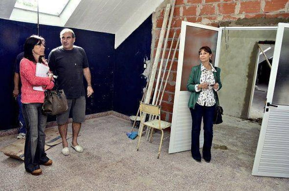 San Fernando: El Municipio construye nuevos �dormis� en el Polideportivo N� 3